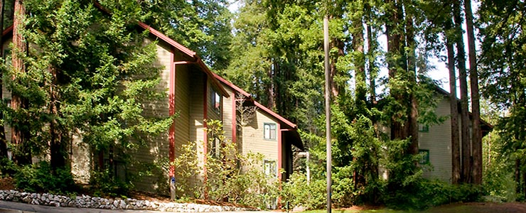 Redwood Grove Apartments